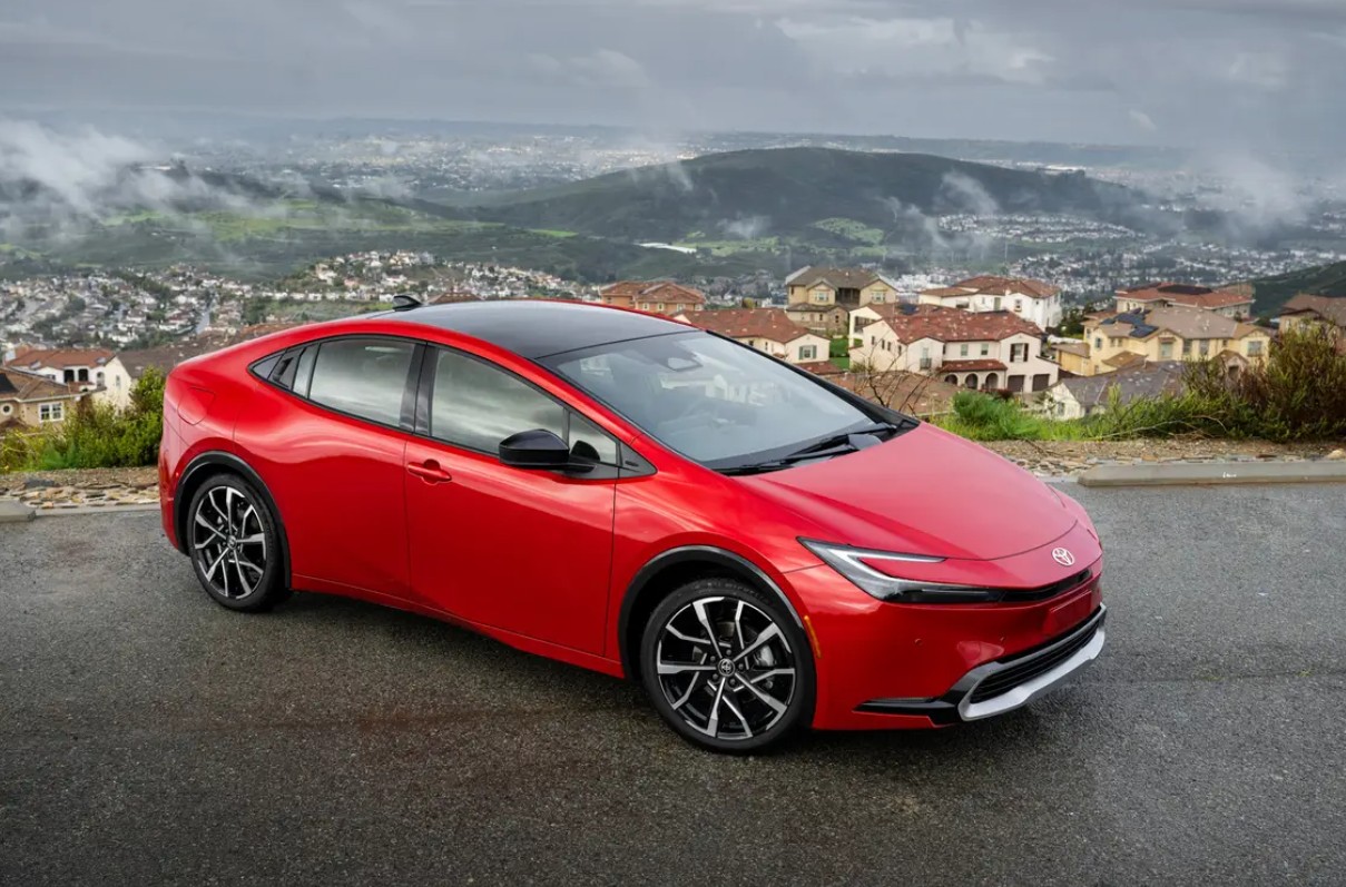 2027 Toyota Prius V Release Date Latest Updates