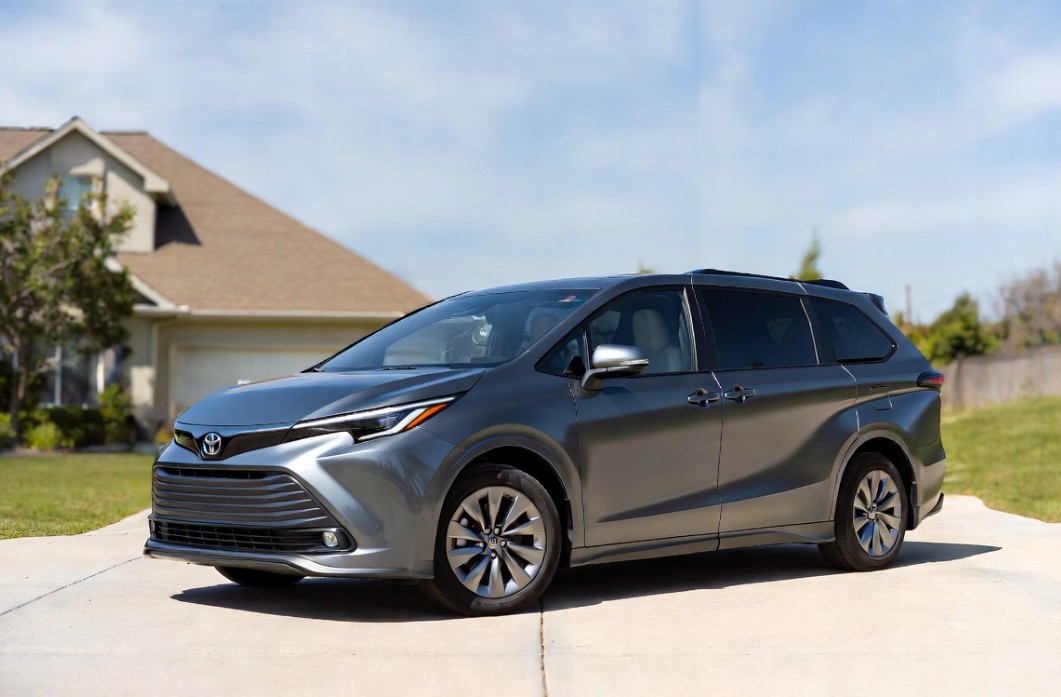 2027 Toyota Sienna Colors Full List & Options