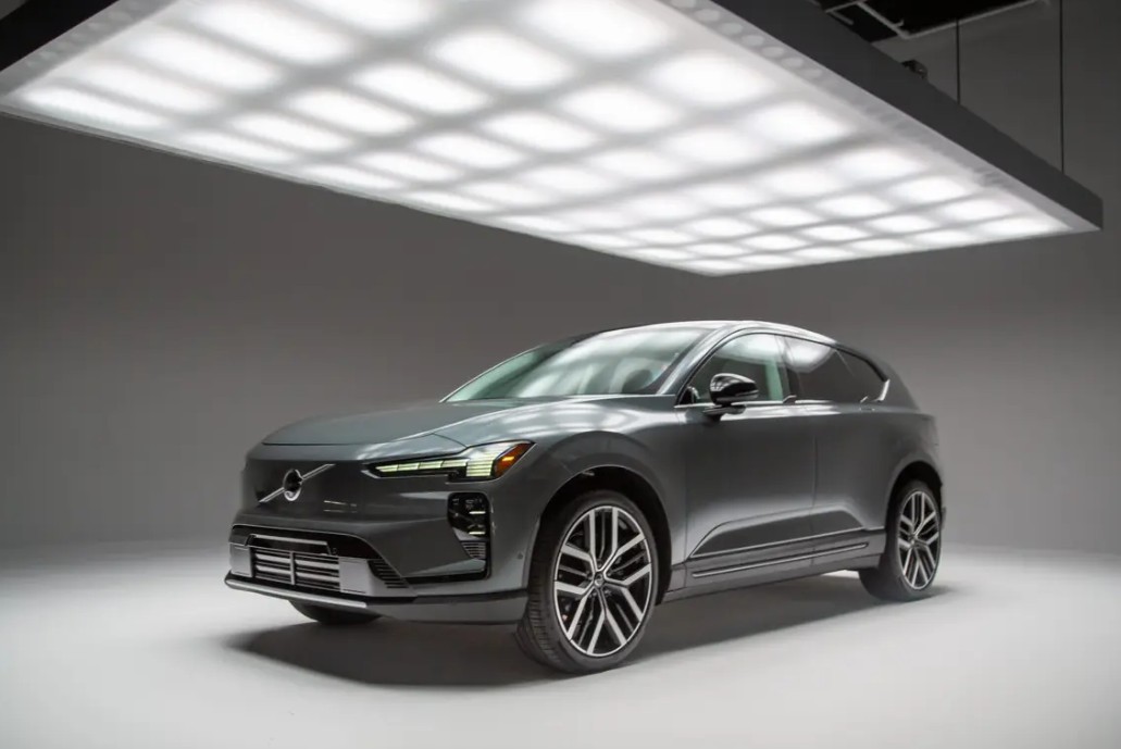 2027 Volvo EX60 Release Date, Price & Specs USA